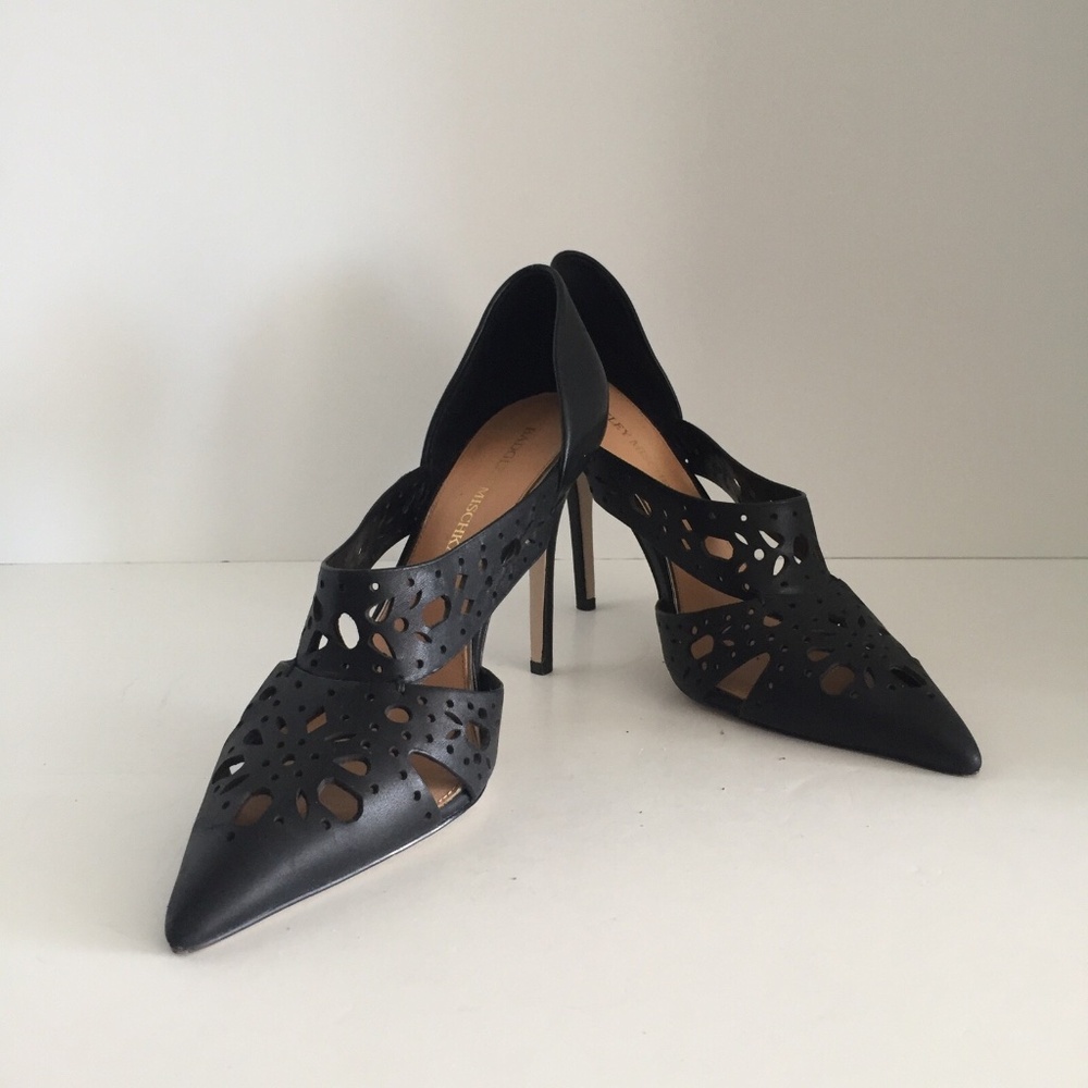 Badgley Mischka Krissy Heels Pumps Perforated Laser Cut Leather Pointy Toe 8M